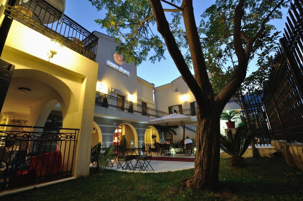 Vila Duric - Ex Hotel Duric Petrovac Luaran gambar