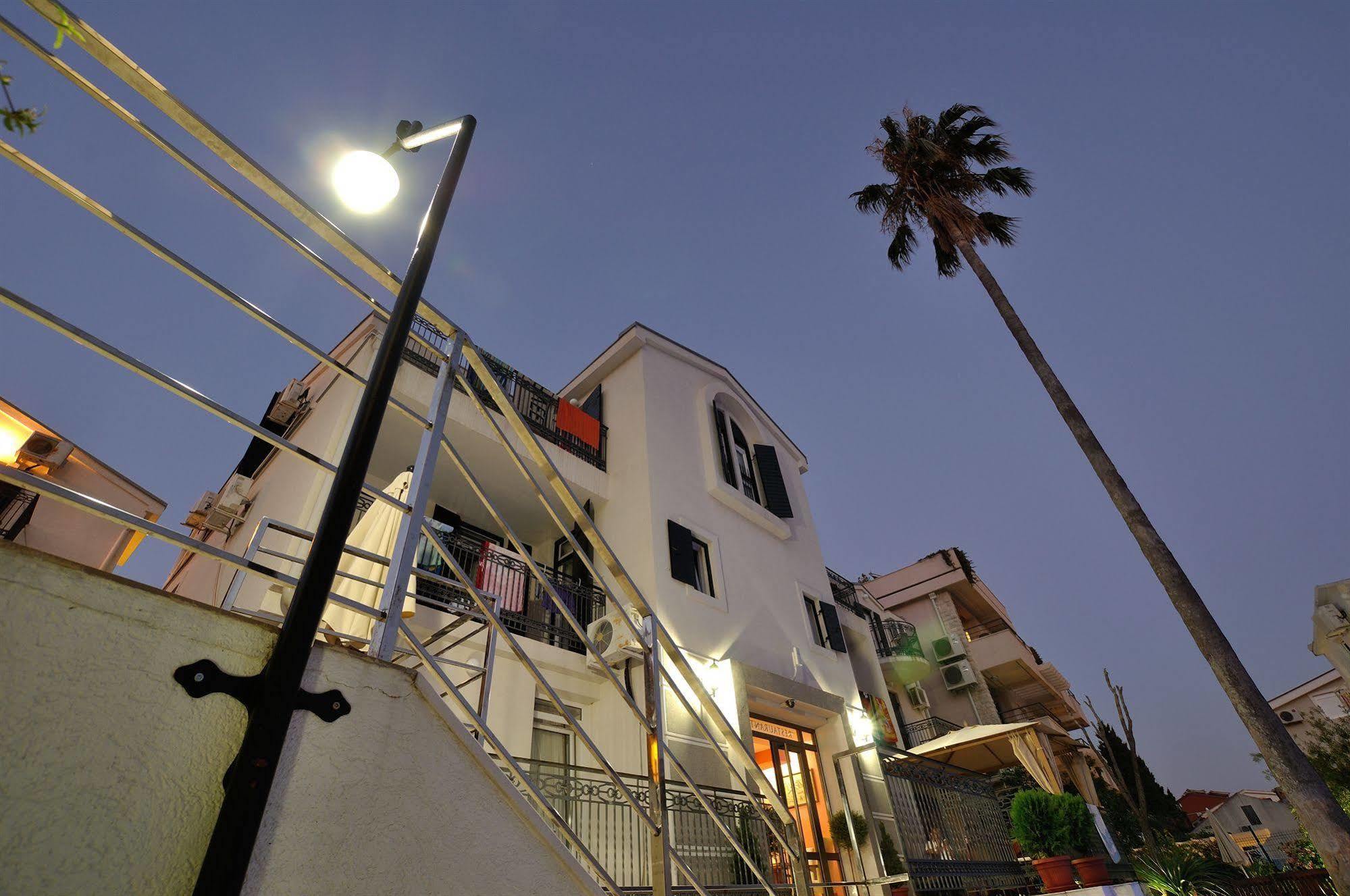 Vila Duric - Ex Hotel Duric Petrovac Luaran gambar