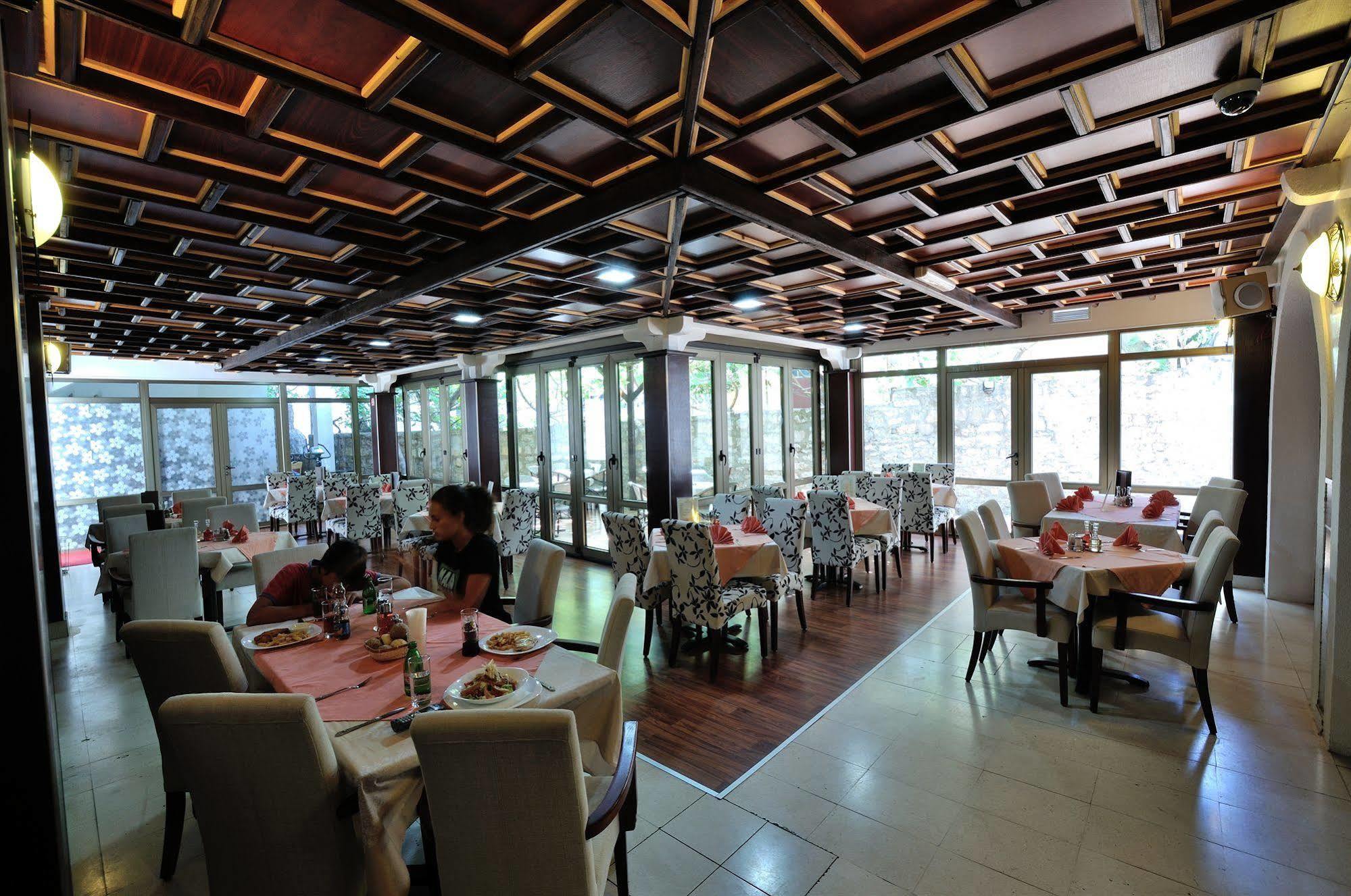 Vila Duric - Ex Hotel Duric Petrovac Luaran gambar