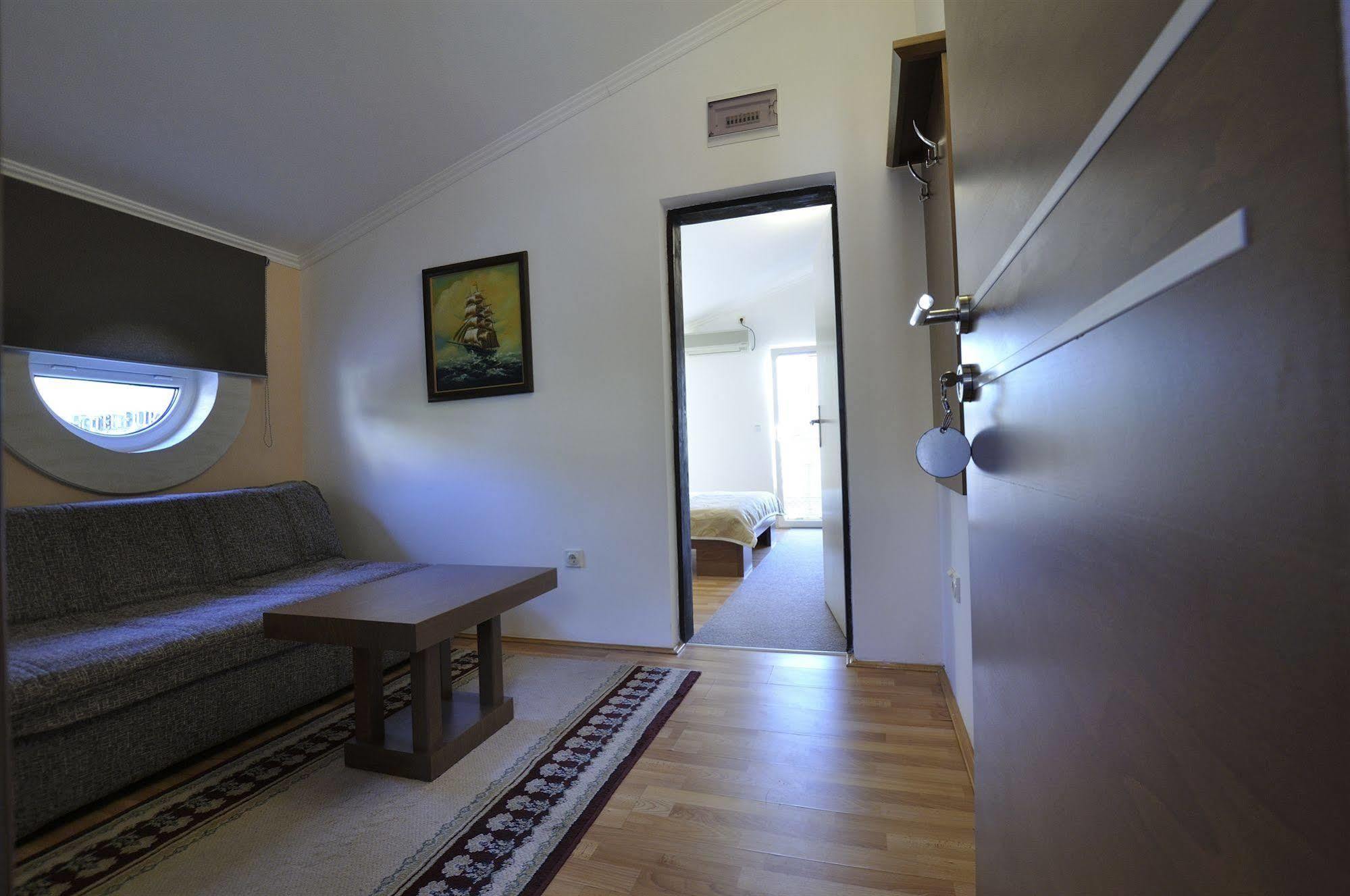 Vila Duric - Ex Hotel Duric Petrovac Luaran gambar