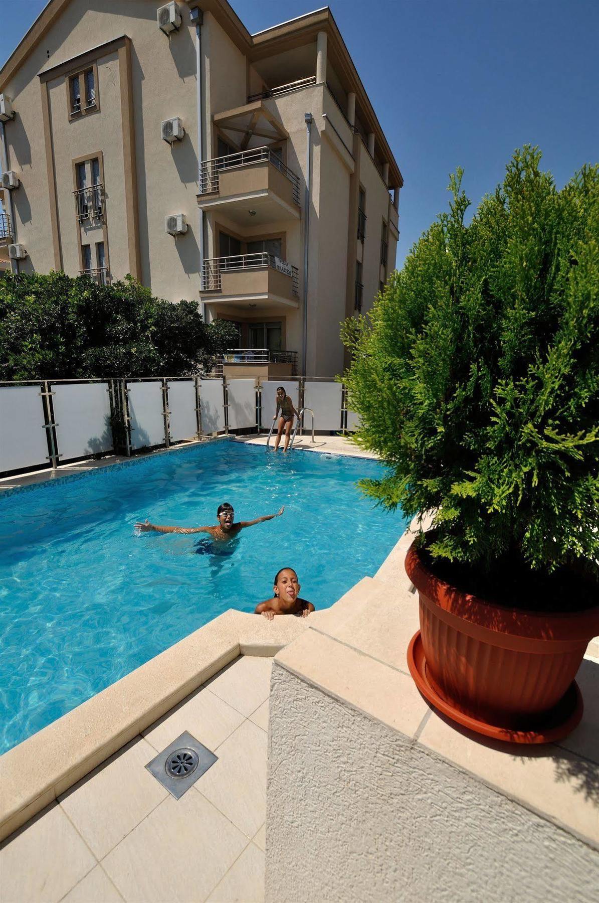 Vila Duric - Ex Hotel Duric Petrovac Luaran gambar
