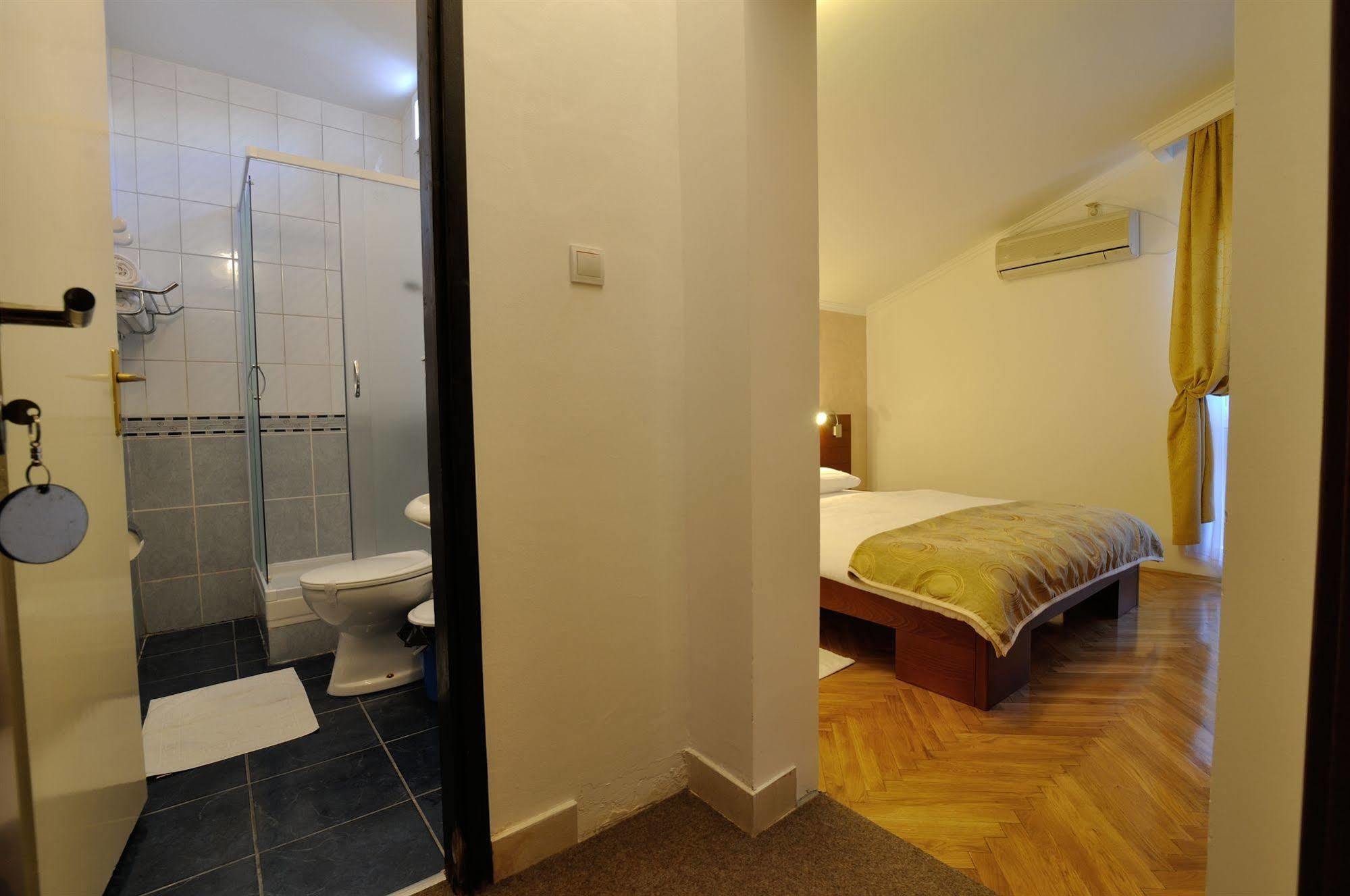 Vila Duric - Ex Hotel Duric Petrovac Luaran gambar