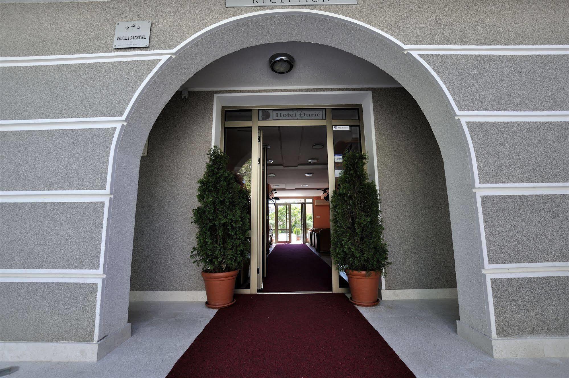 Vila Duric - Ex Hotel Duric Petrovac Luaran gambar
